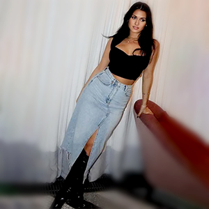 Berlin Escort Ramina dojrzała zmysłowa kobieta z pełnymi piersiami rozpieszczana masażem tantrycznym